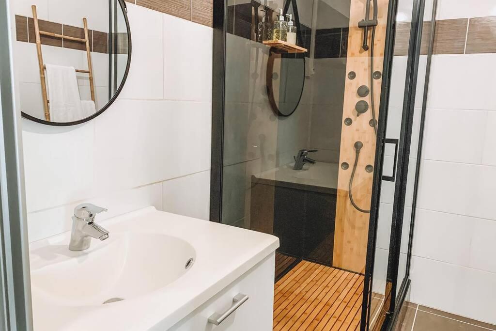 Ferienwohnung Nuit D'Exception - Loft Avec Jacuzzi Bordeaux Exterior foto